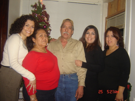 Mom, Dad, myself and my great sisters.