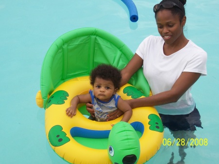 Kyl at the pool for the first time