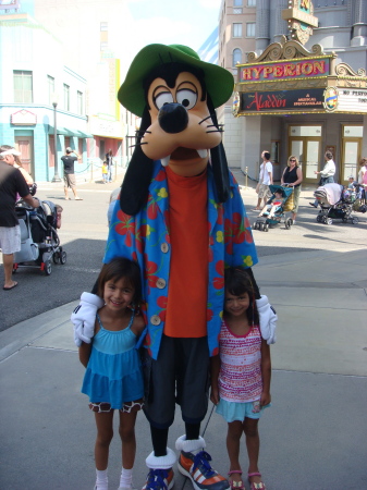 If only my girls were as chill as goofy