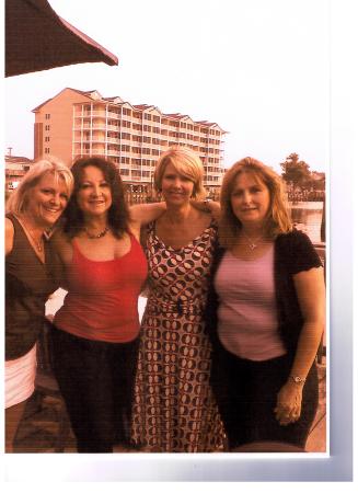 Leeanne (in red tank) & Friends! Summer 2008