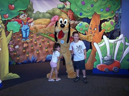 PLUTO AND KIDS