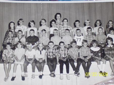 Benton School 4th grade class - 1970