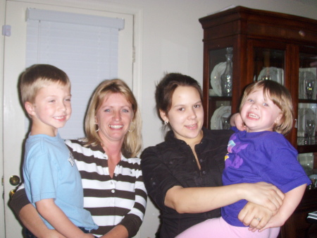 Heidi, Cayden, Kristen & Zoie -Fall 2007