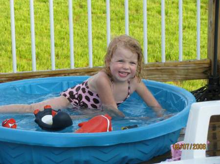 Lizzie in the pool