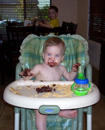 Lyric & Bryson Helping eat b-day Cake 9/21/200