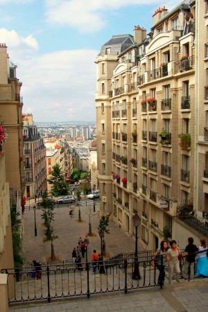 Walking up to the highest point of Paris