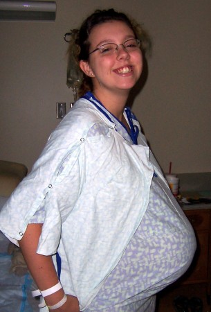 Looks too happy to be in labor.