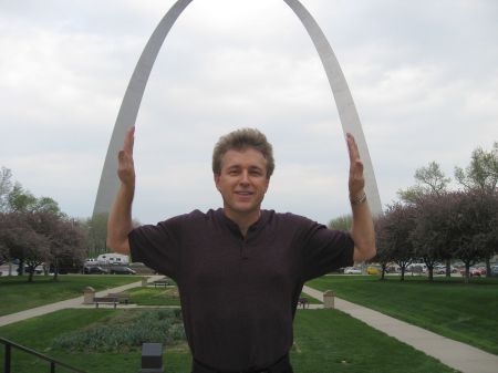 St. Louis Arch Guy