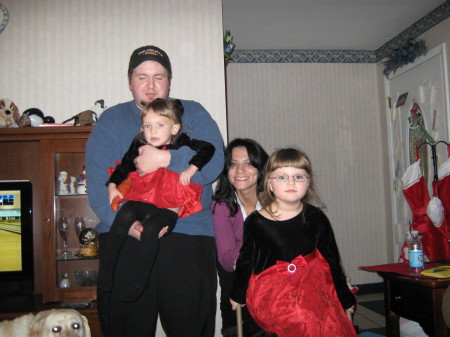 My son Jim, daughter in law Angelica, Samantha & Stephanie