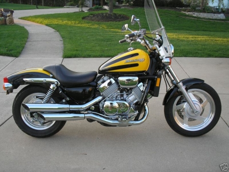 1996 Honda Magna - 750 V4