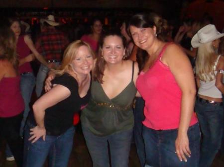 me, renee, and sara at grahams 8-9-08