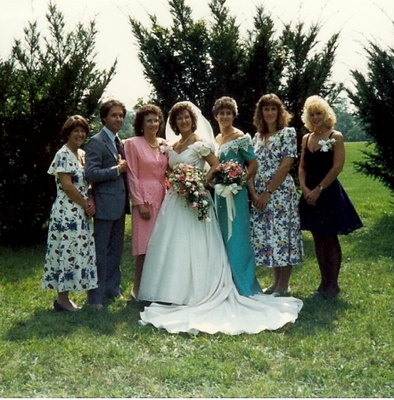 Chris, Mike, Mom, Debi, Judy, Kellie, Me