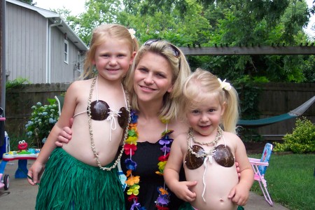 Sydney & Brooklyn going to a Luau B-day Party