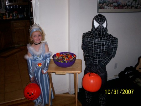 Dylan & Alyssa Halloween 2007