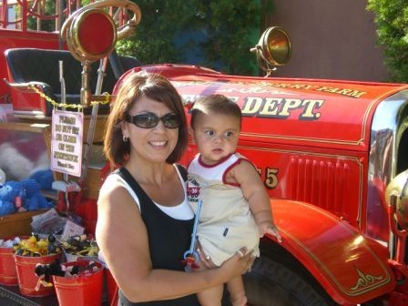 Mommy & Ryan at Knotts