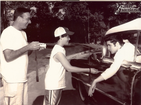 Bryce gets Elvis' autograph