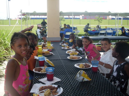 My grandkids reunion picnic 2009