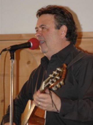 Performing at the Warwick Valley Winery