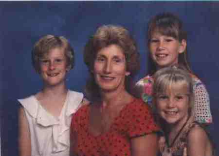 Crystal, Grandma, Meaghan & Heather