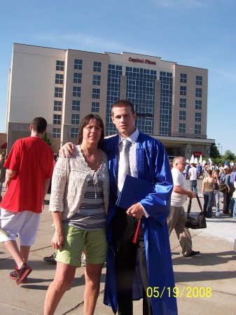 Steve and mom on graduation day May 08