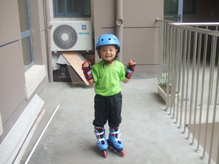 Edison with rollerblades