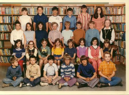 Holland Patent Class of 1979 - Mrs. Cady 5th Grade Class Photo