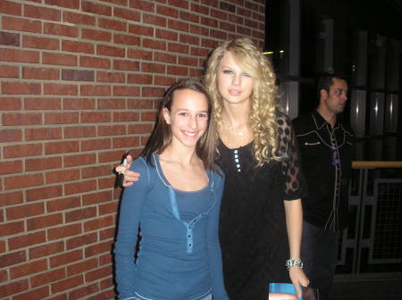 Cassie with Taylor Swift