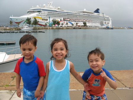 The Trio in Bermuda