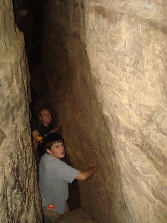 Lauren & Skyler in Devil's Den Cave