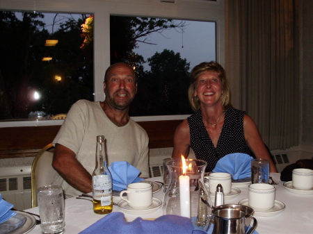 Doug & Glynda Hirsch  30th reunion