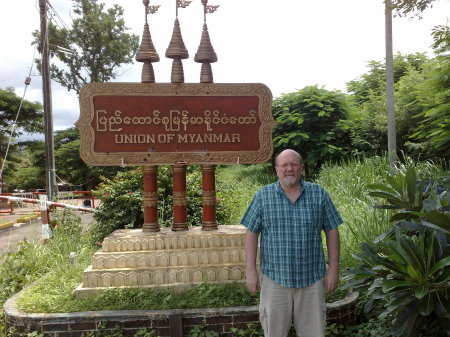 Three Pagoda Pass, Thai~Burmese border