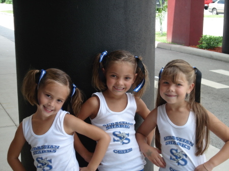 Future DOLPHIN cheerleaders!