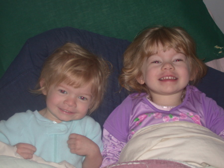 Ava and Emma '07