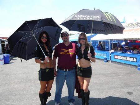 Moto GP Laguna Seca 08, Umbrella Girls Rule!