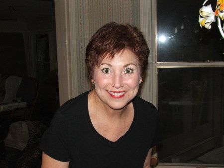Lynne Kenerly's Classmates® Profile Photo