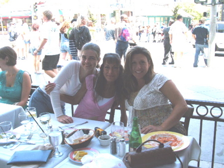 Pam, Stacey & Amy at the 3rd St. Promenade