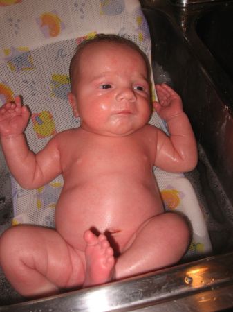 Chase's 1st bath
