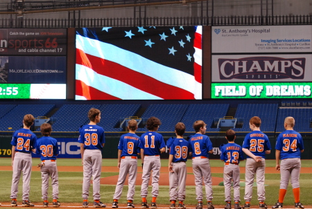 NICK'S AAU TEAM AT FIELD OF DREAMS EXPERIENCE.