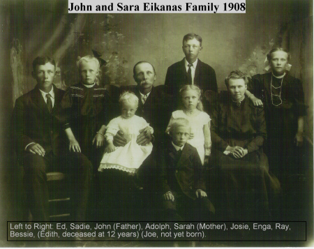 Eikanas Family Photo, 1908