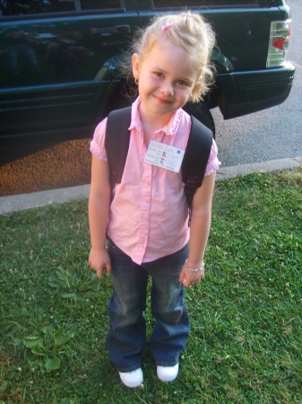 Caitlyn's first day of kindergarten 8/20/08