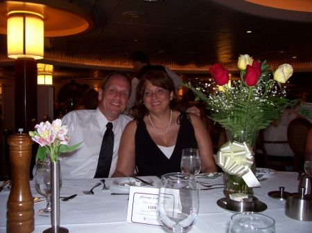 2006 - Bahamas Cruise. Dinner Time