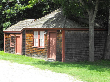 small building veg cellar large one shoe shop