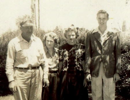 dad's family, 1945