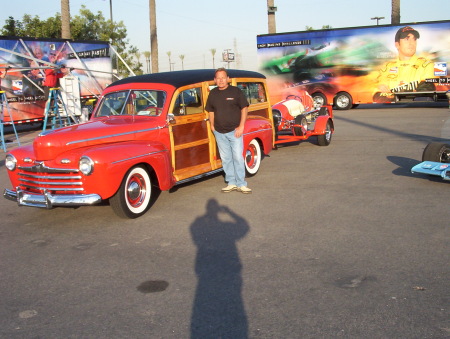 '46' woodie hauling vintage midget