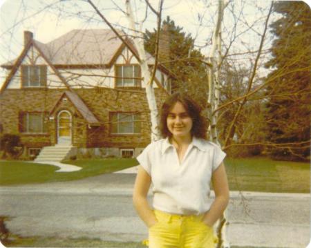 jennilyn in atkin front yard ca 1981