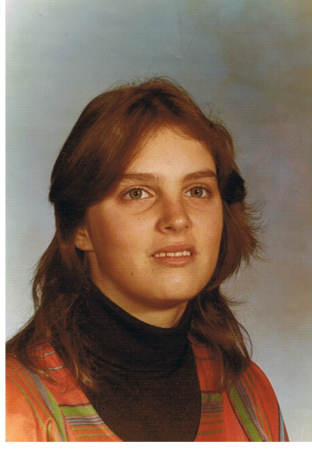 Linda Ness' Classmates profile album