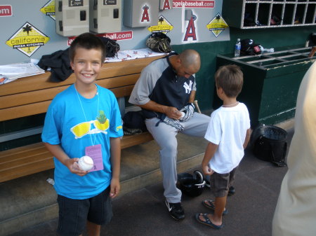 travis' 10th b-day w/ yankees 8/8/08