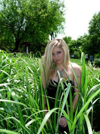 britt%20-%20grass2%20copy[1]