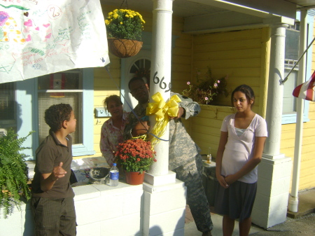 yellow ribbon Ceremony