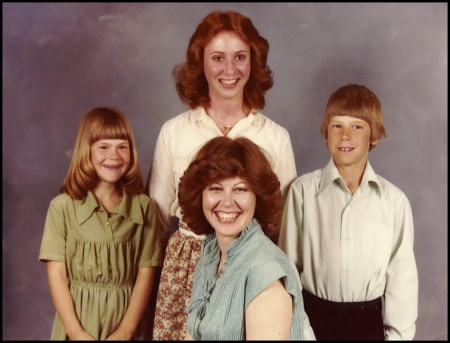 sheila, jill, travis & mom - spring 1980